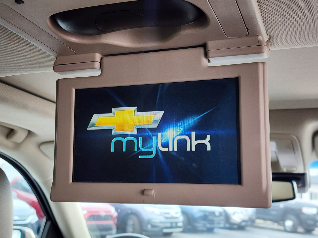 Chevrolet Suburban LT 4WD 2016