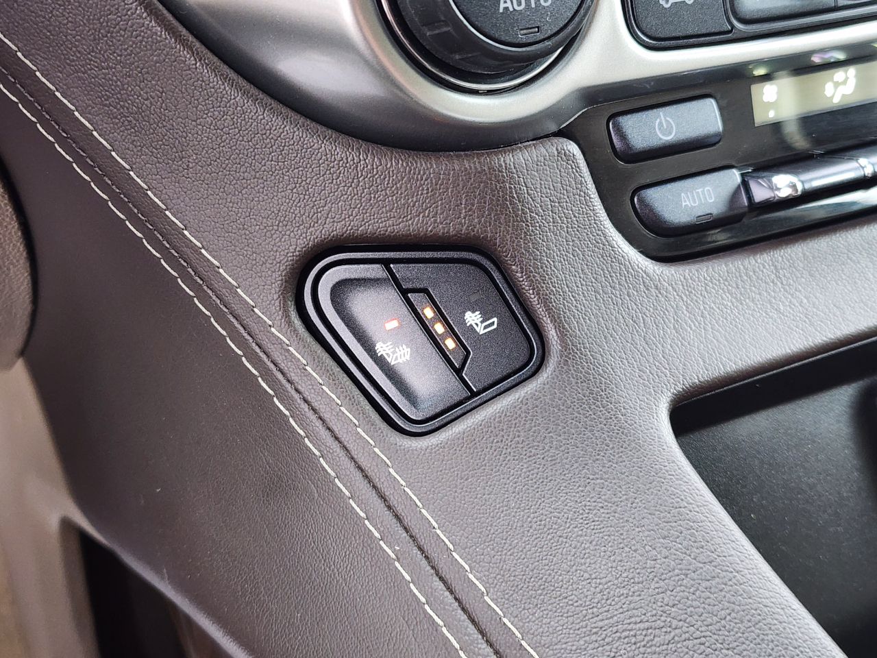 Chevrolet Suburban LT 4WD 2016