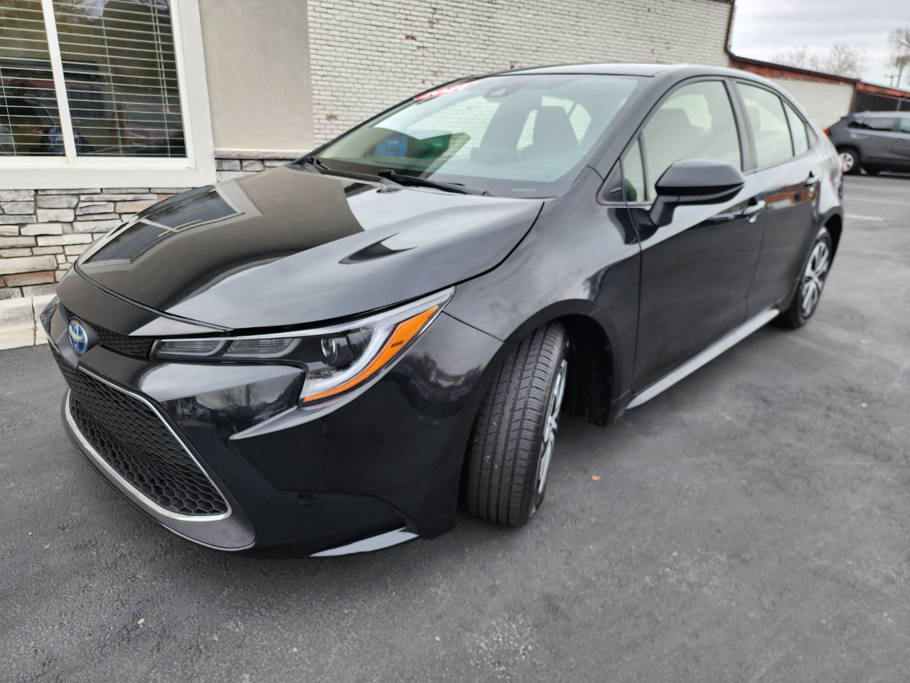 Toyota Corolla LE Hybrid 2021