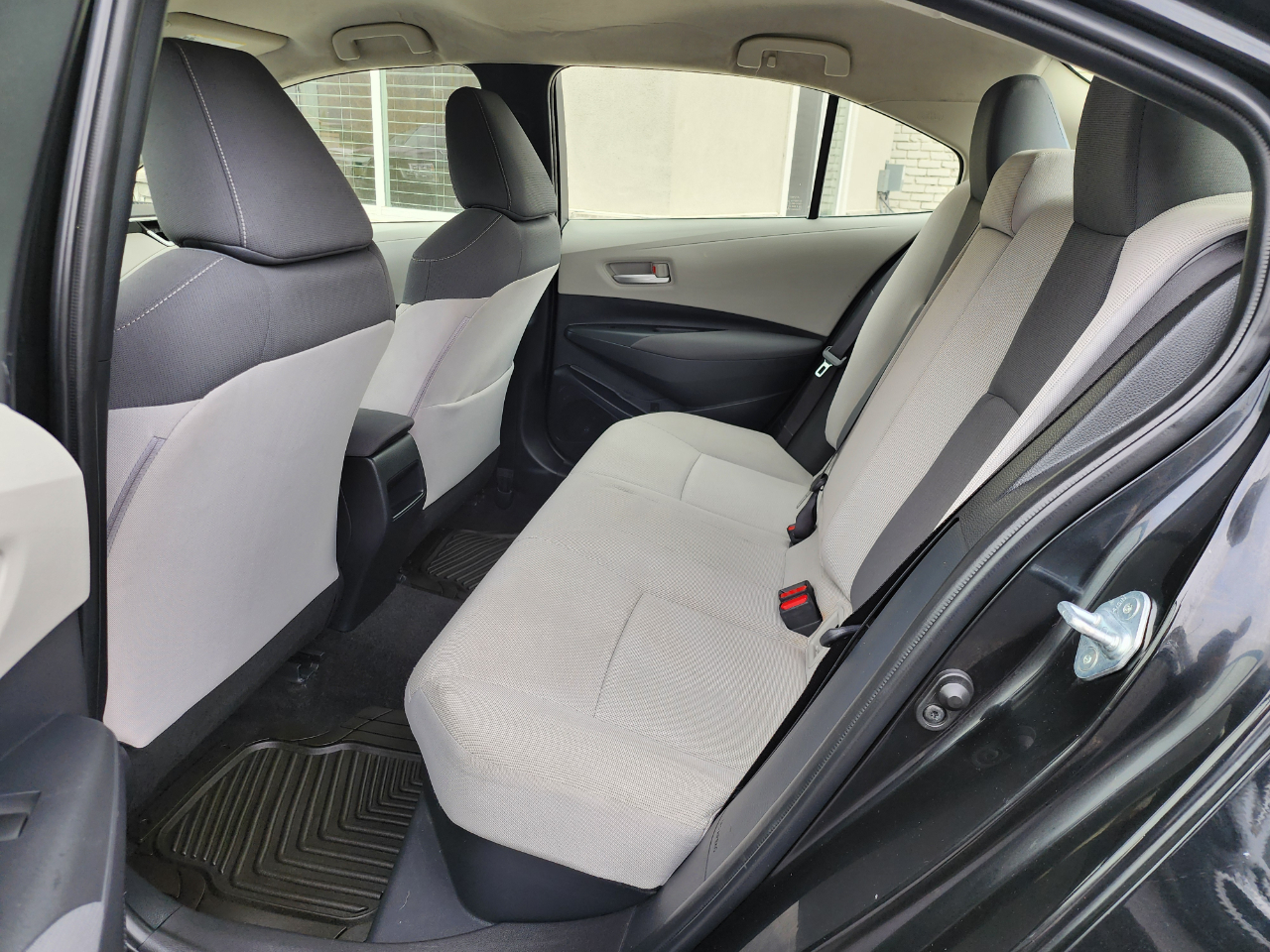 Toyota Corolla LE Hybrid 2021