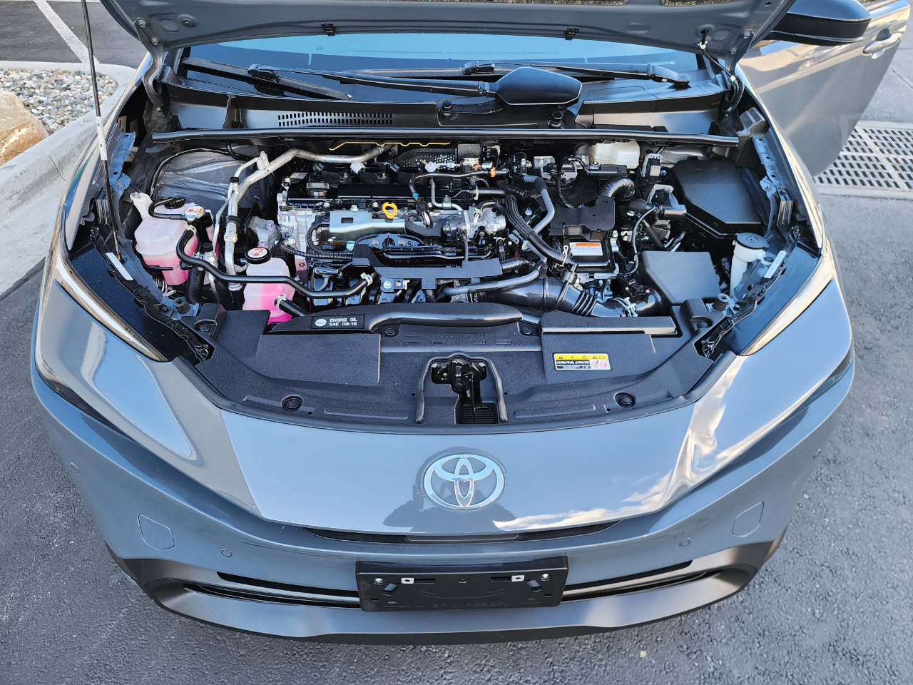 Toyota Prius LE AWD 2023