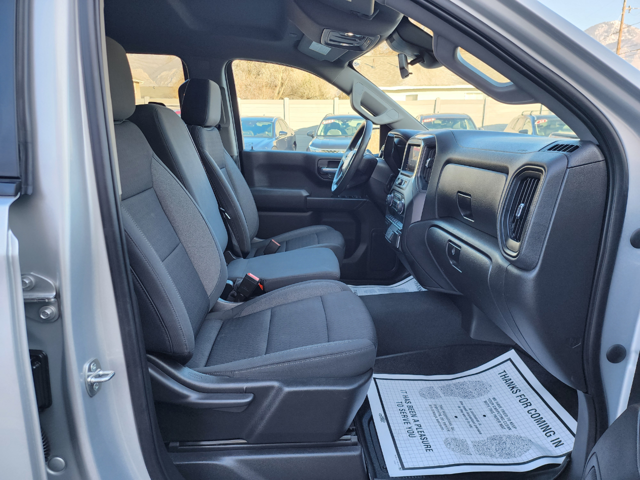 Chevrolet Silverado 1500 Custom Crew Cab 4WD 2022