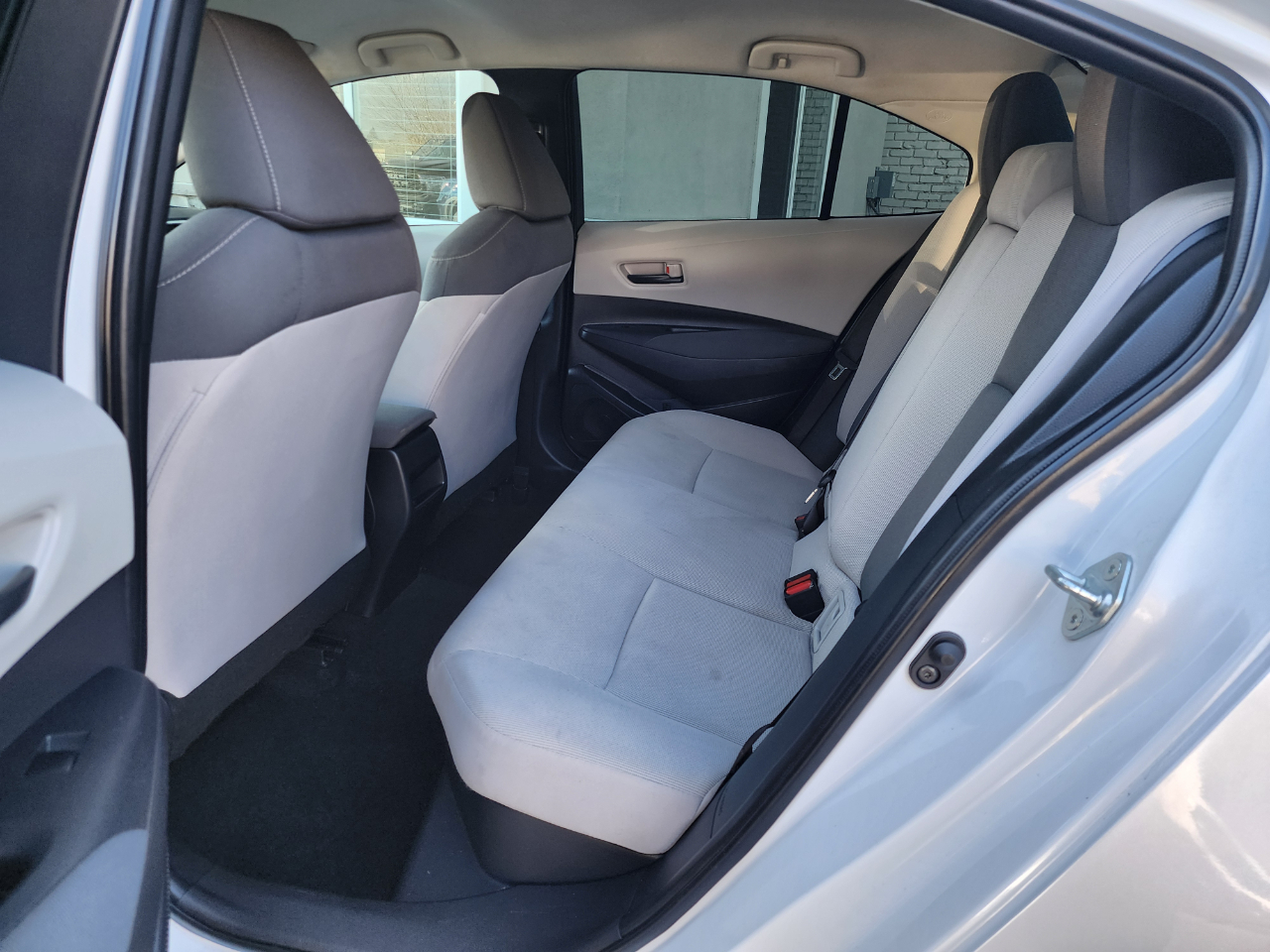 Toyota Corolla LE Hybrid 2022