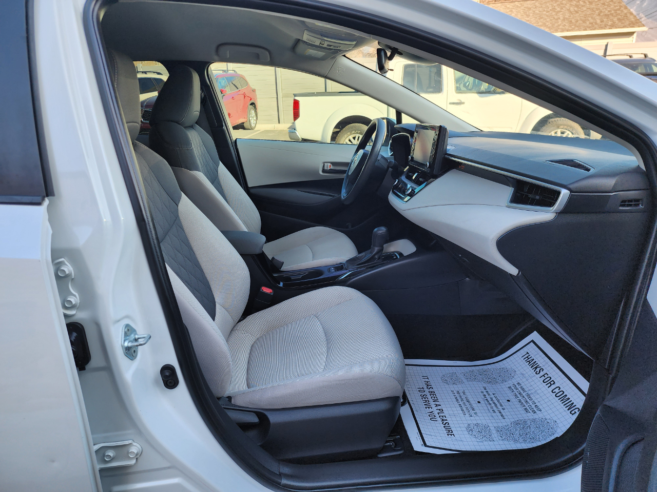 Toyota Corolla LE Hybrid 2022