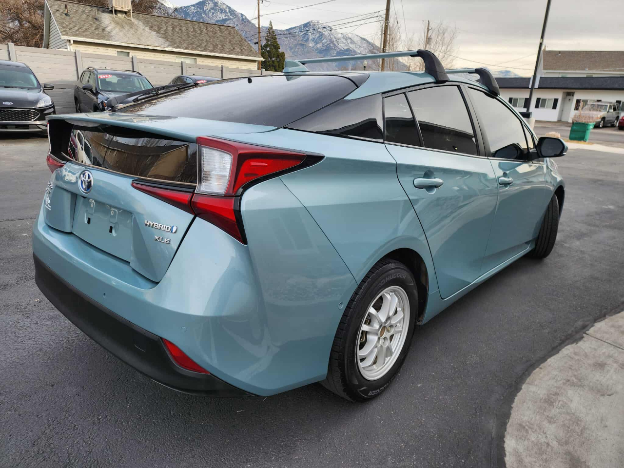 Toyota Prius XLE AWD-e 2021
