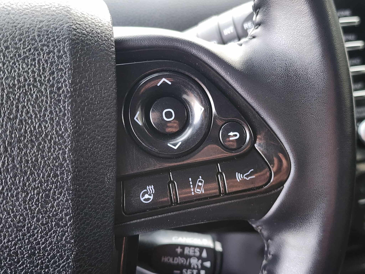 Toyota Prius XLE AWD-e 2021