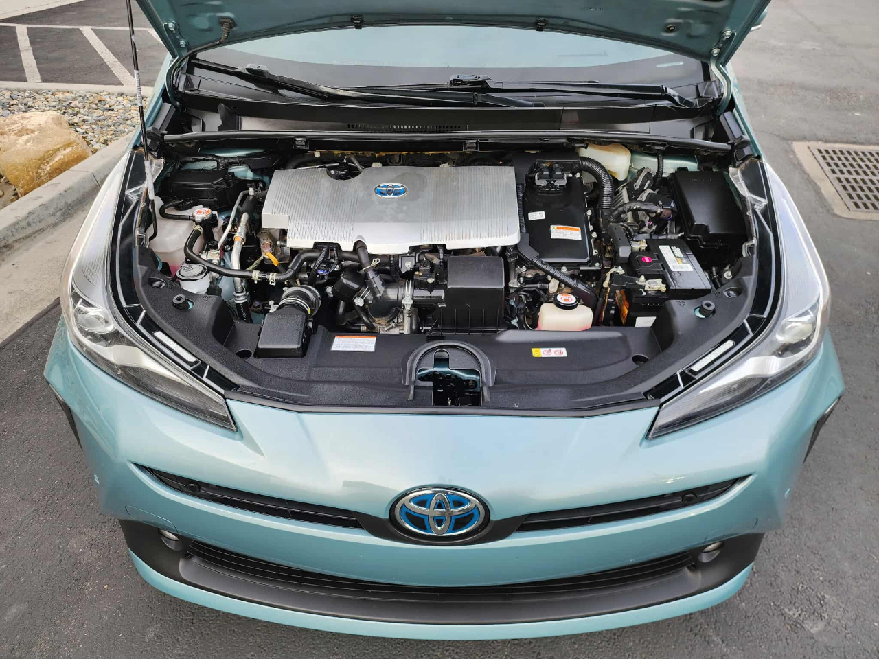 Toyota Prius XLE AWD-e 2021