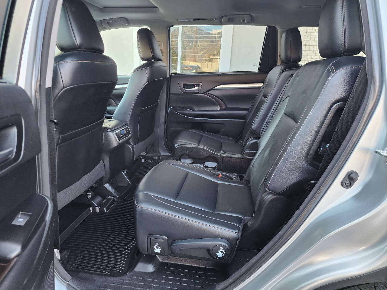 Toyota Highlander SE AWD V6 2018