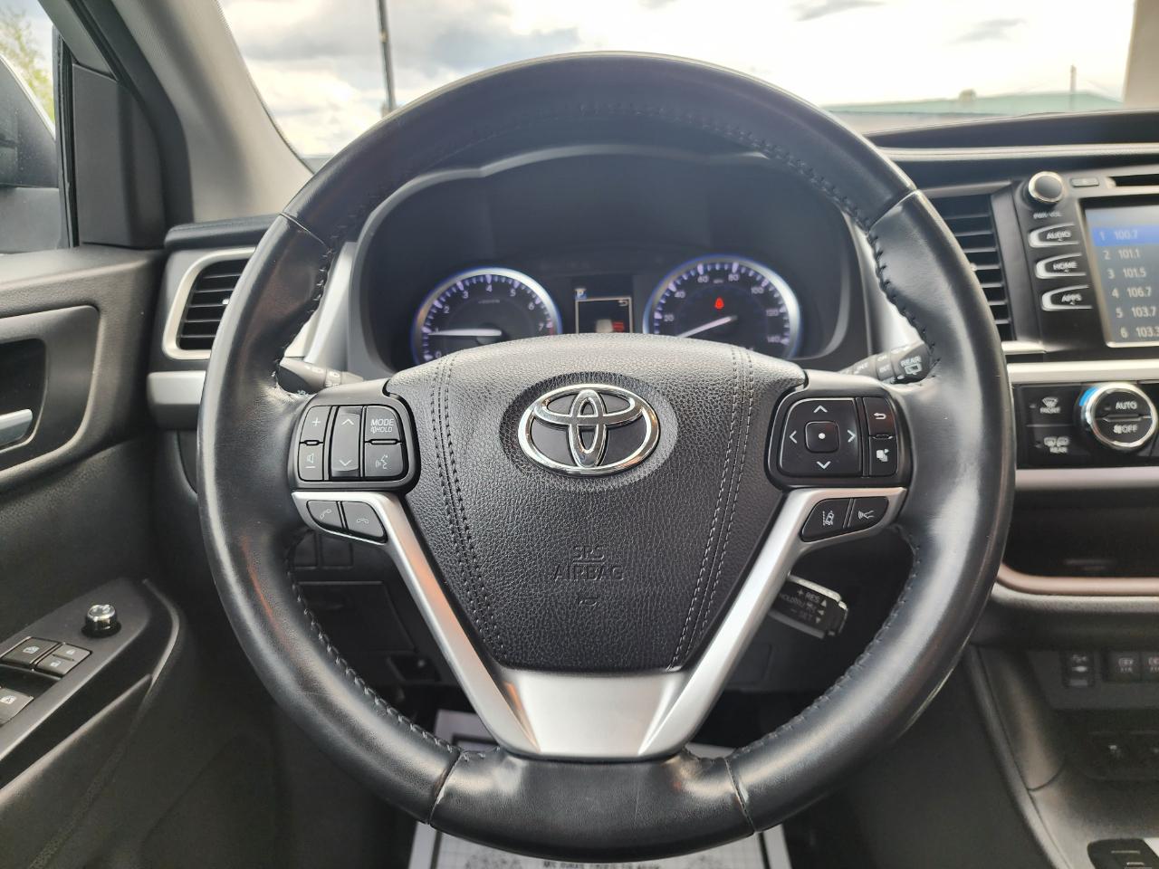 Toyota Highlander XLE AWD V6 2018