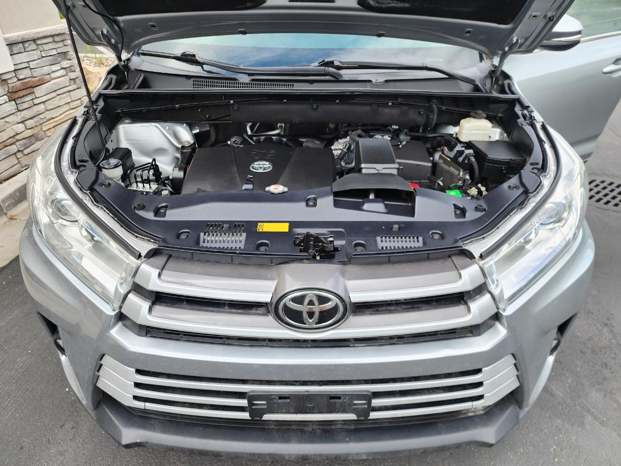 Toyota Highlander XLE AWD V6 2018