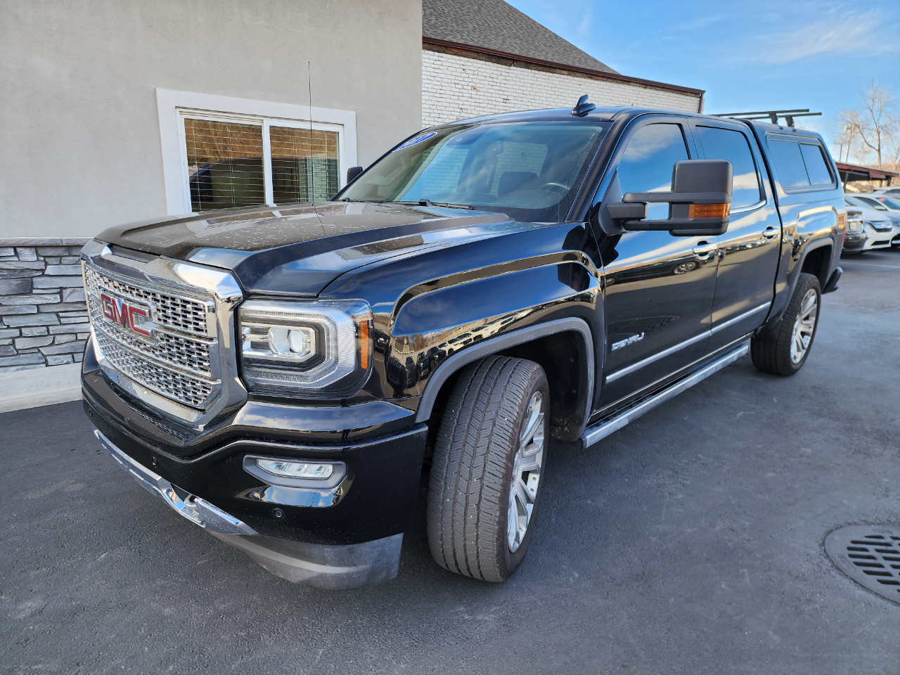 GMC Sierra 1500 Denali Crew Cab Short Box 4WD 2017