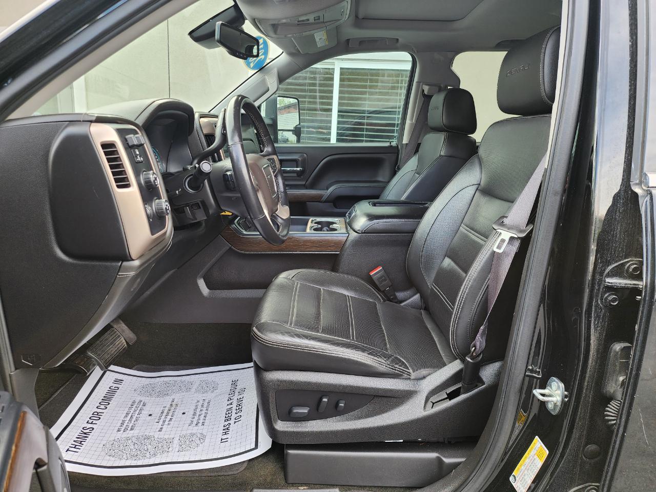 GMC Sierra 1500 Denali Crew Cab Short Box 4WD 2017