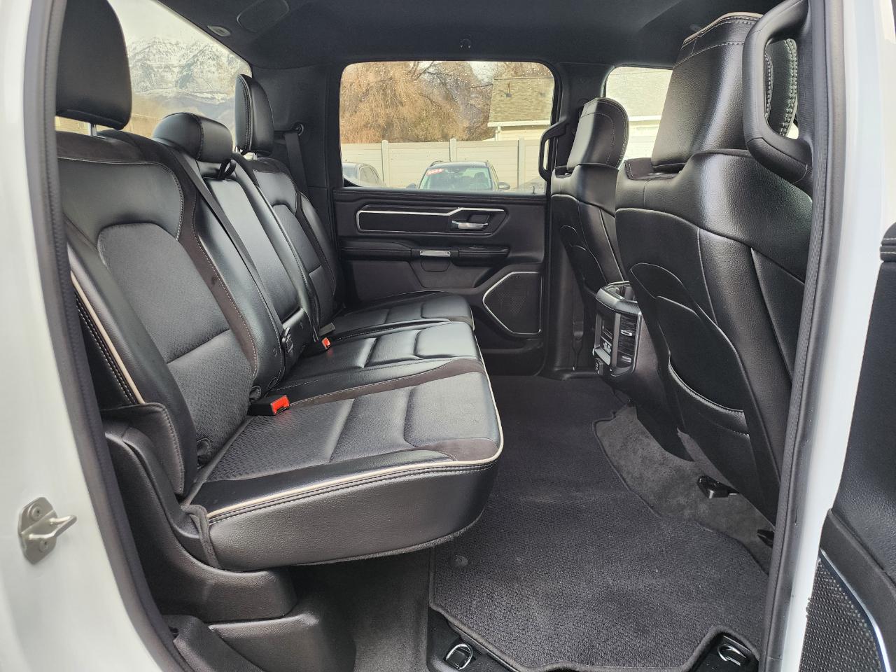 RAM 1500 Laramie Crew Cab SWB 4WD 2024