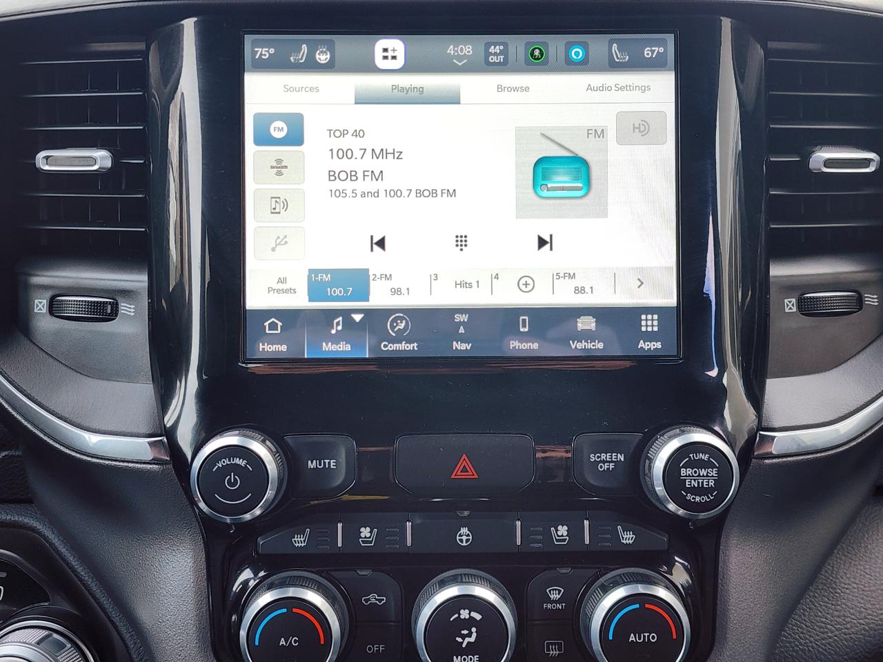 RAM 1500 Laramie Crew Cab SWB 4WD 2024