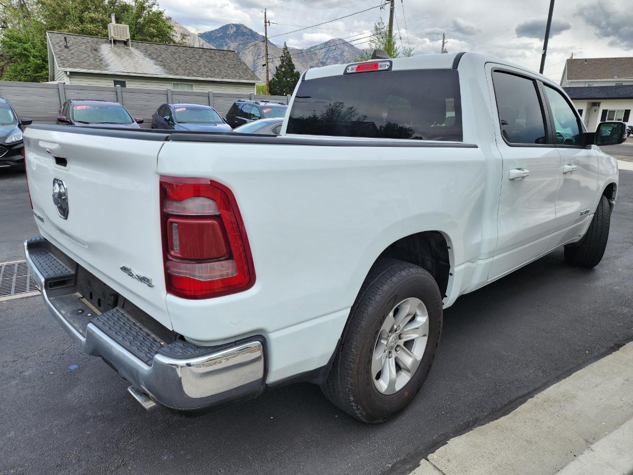 RAM 1500 Laramie Crew Cab SWB 4WD 2024