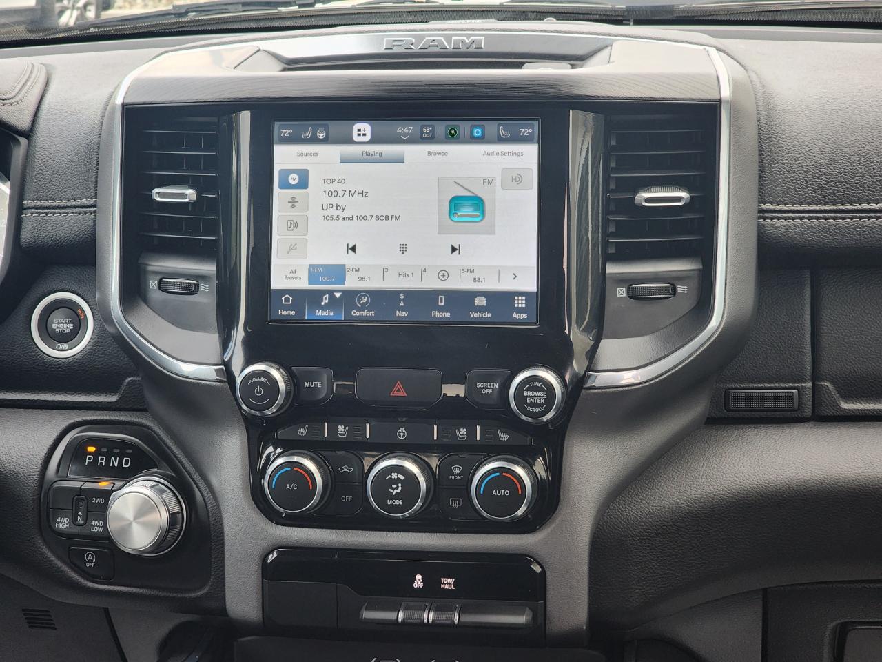 RAM 1500 Laramie Crew Cab SWB 4WD 2024