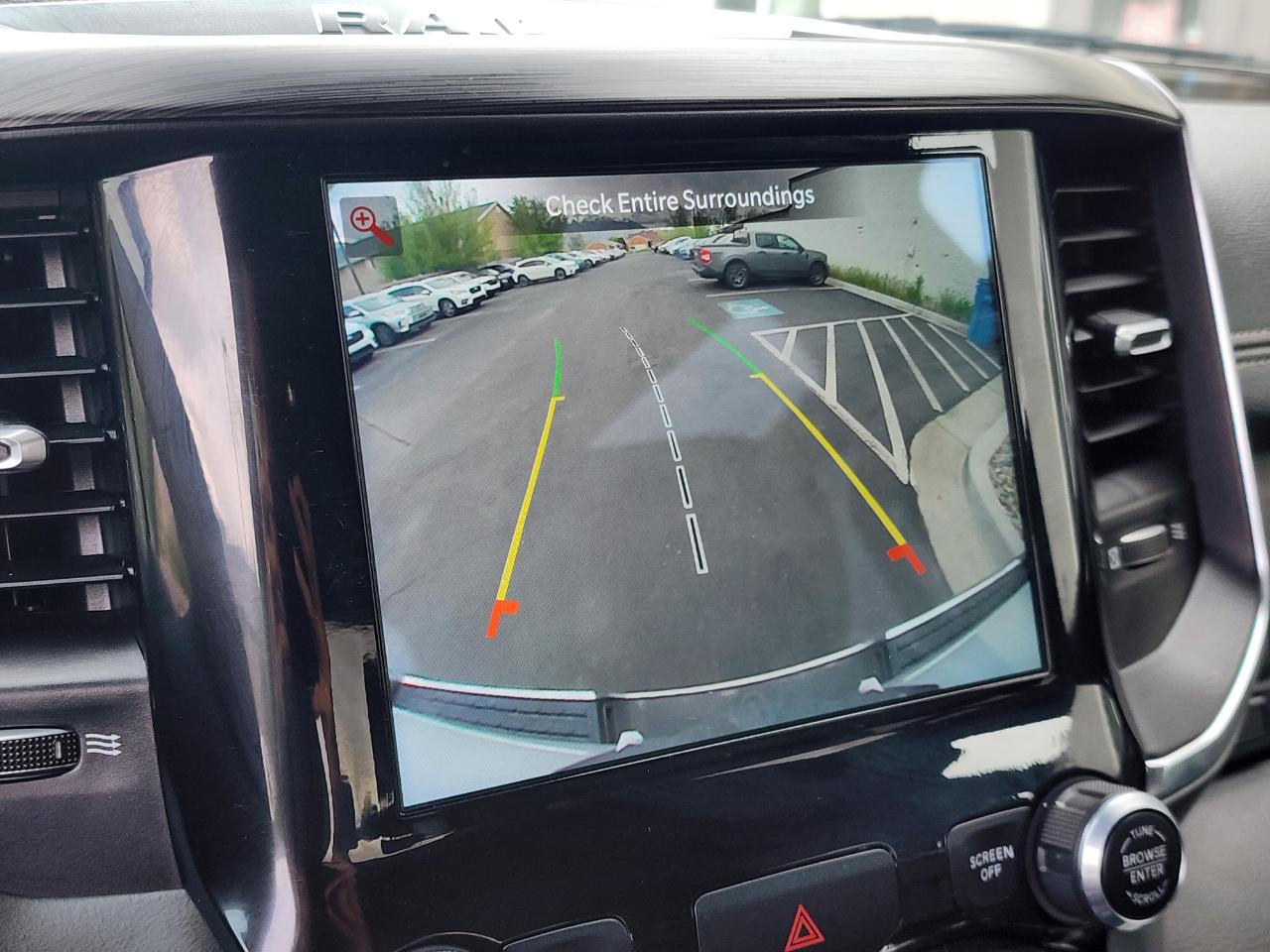 RAM 1500 Laramie Crew Cab SWB 4WD 2024