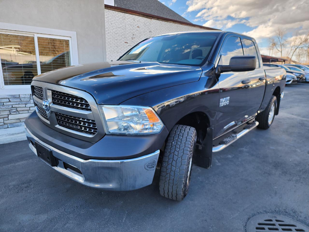 RAM 1500 Tradesman Quad Cab 4WD 2017