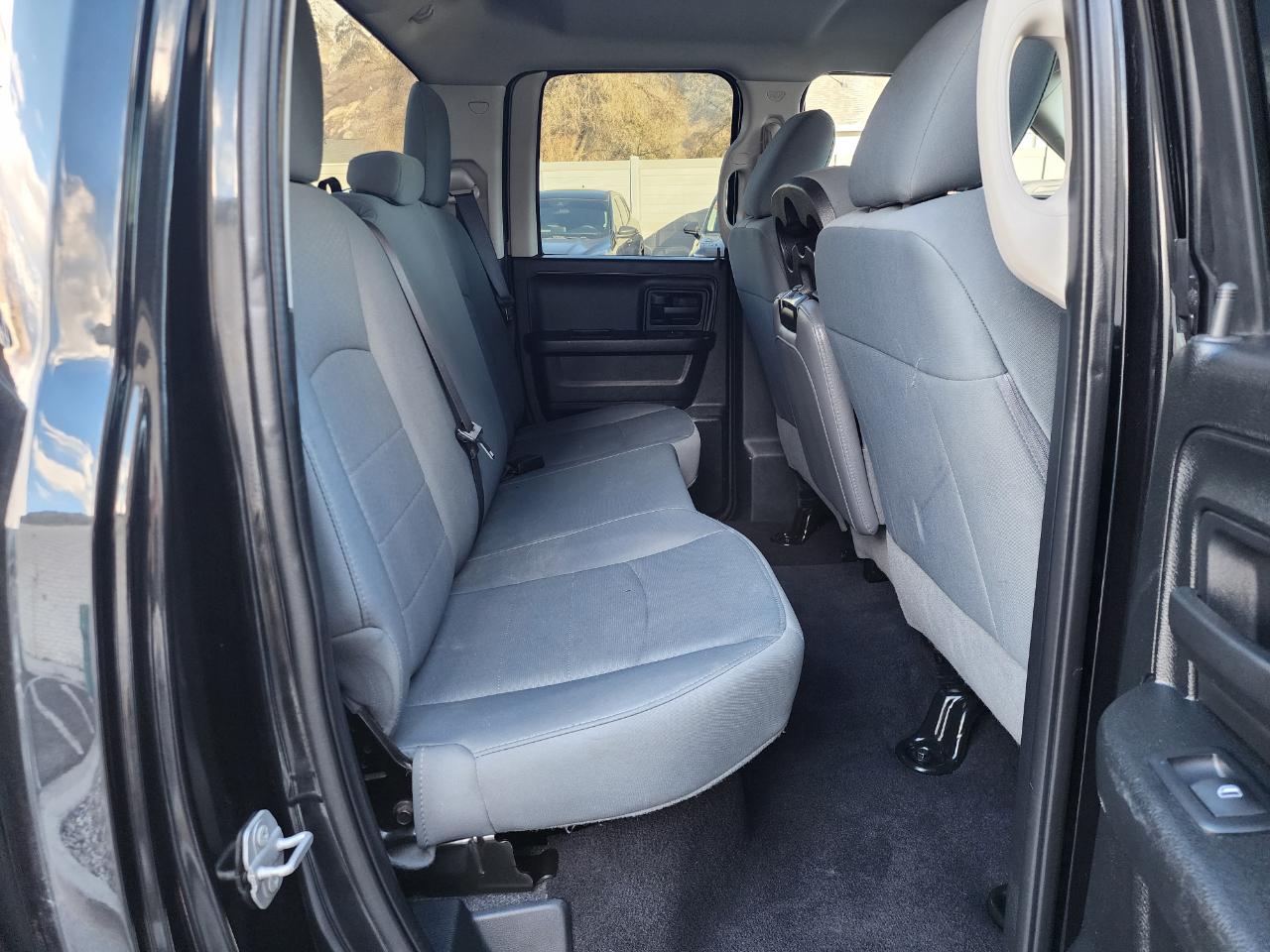 RAM 1500 Tradesman Quad Cab 4WD 2017