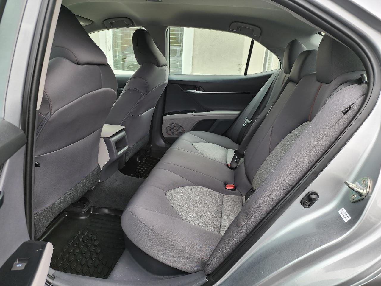 Toyota Camry Hybrid LE 2020