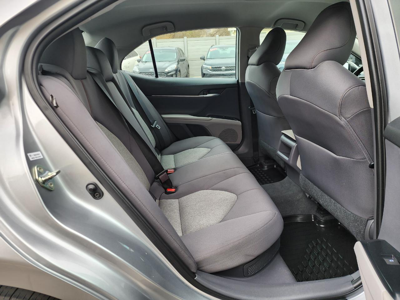 Toyota Camry Hybrid LE 2020