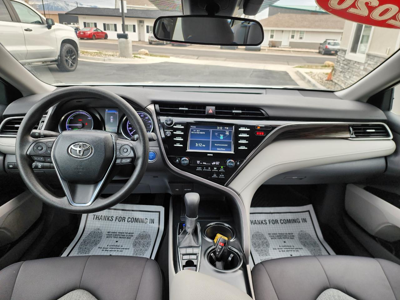 Toyota Camry Hybrid LE 2020
