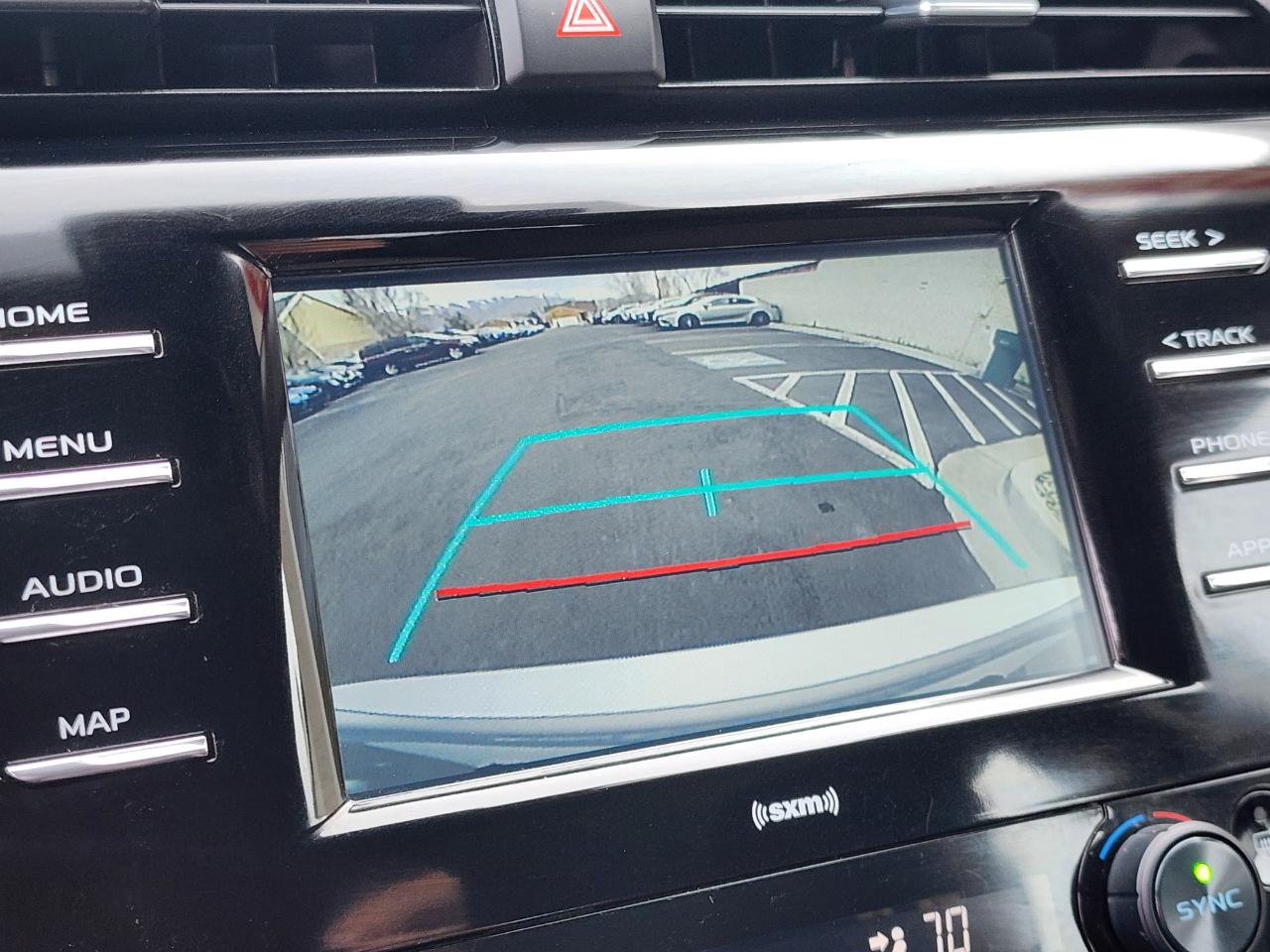 Toyota Camry Hybrid LE 2020