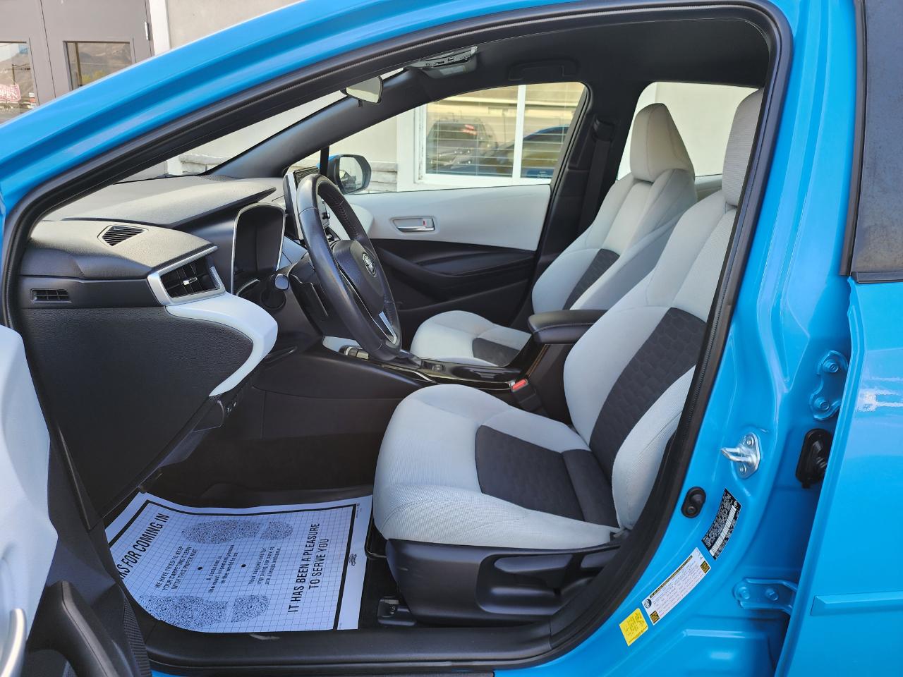 Toyota Corolla SE Hatchback CVT 2022