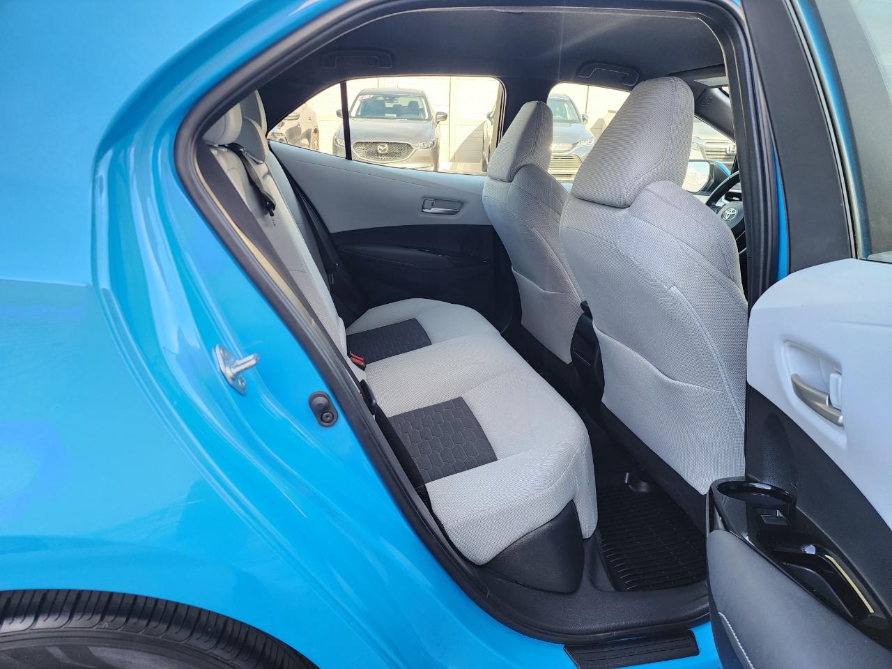 Toyota Corolla SE Hatchback CVT 2022