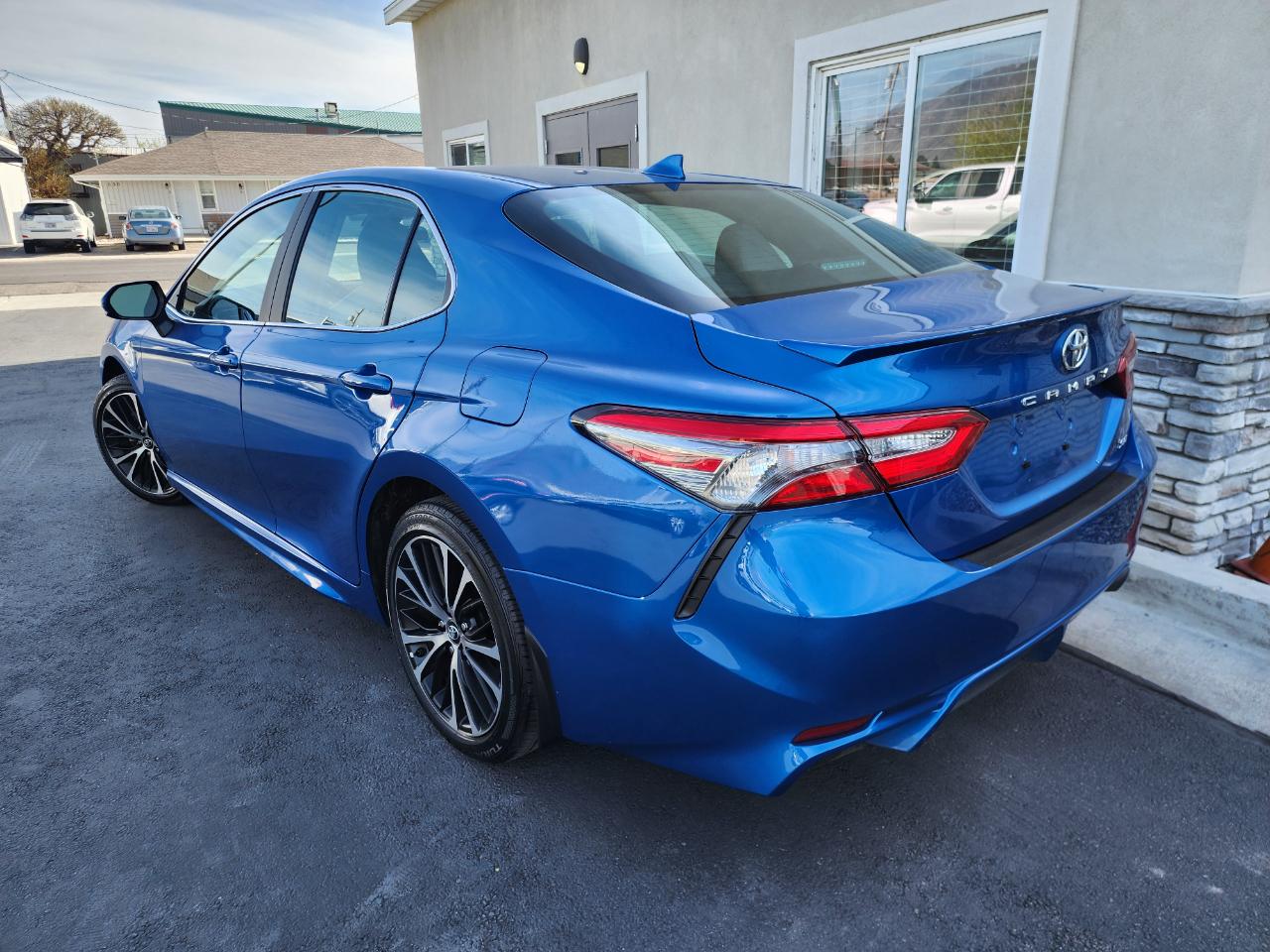 Toyota Camry SE 2019