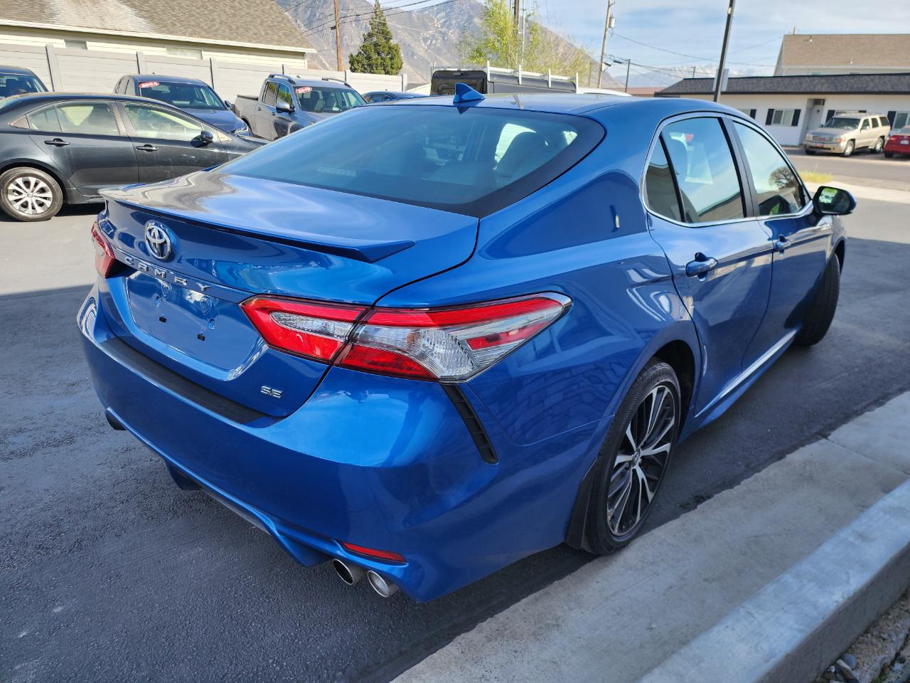 Toyota Camry SE 2019