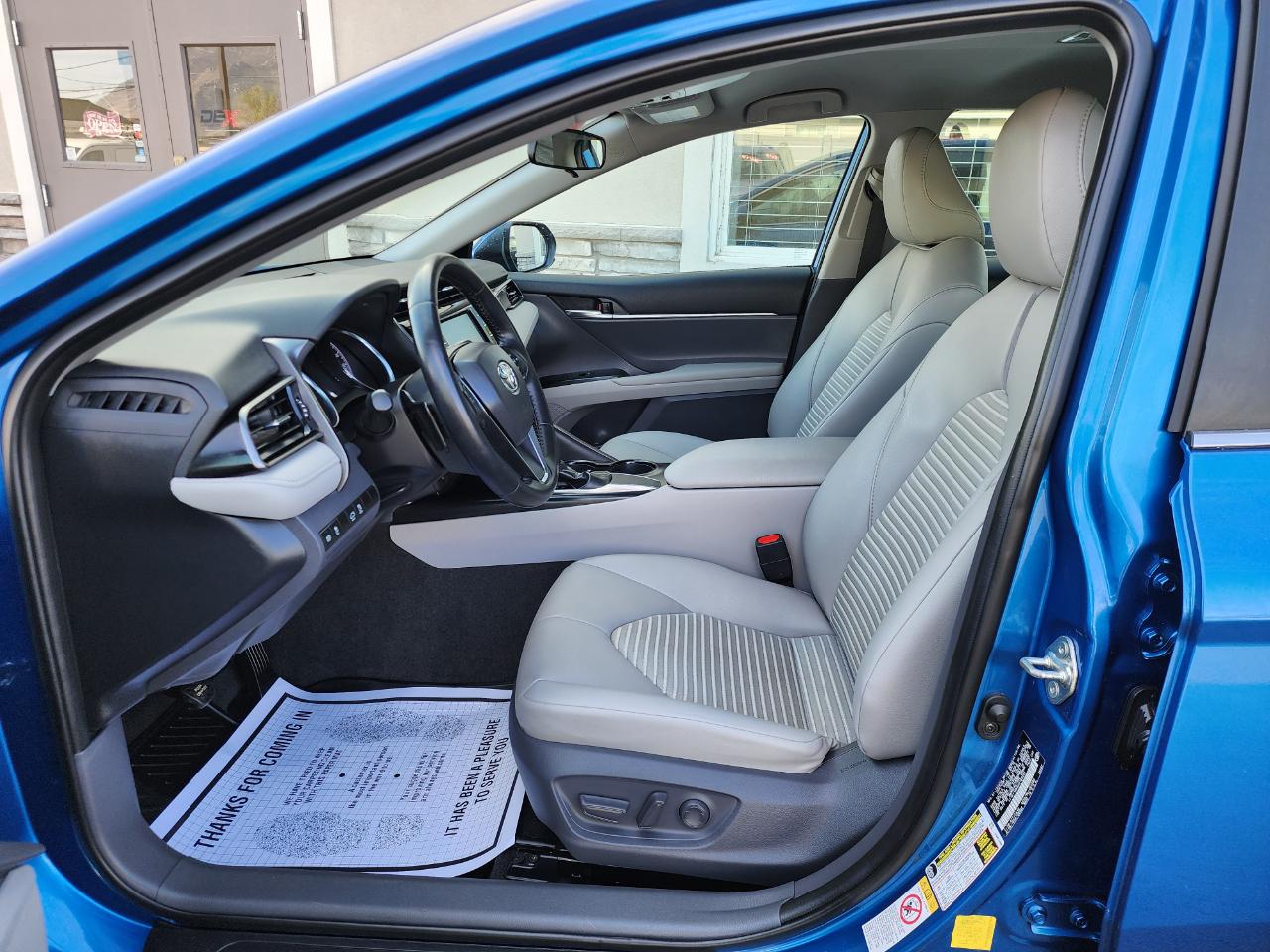 Toyota Camry SE 2019