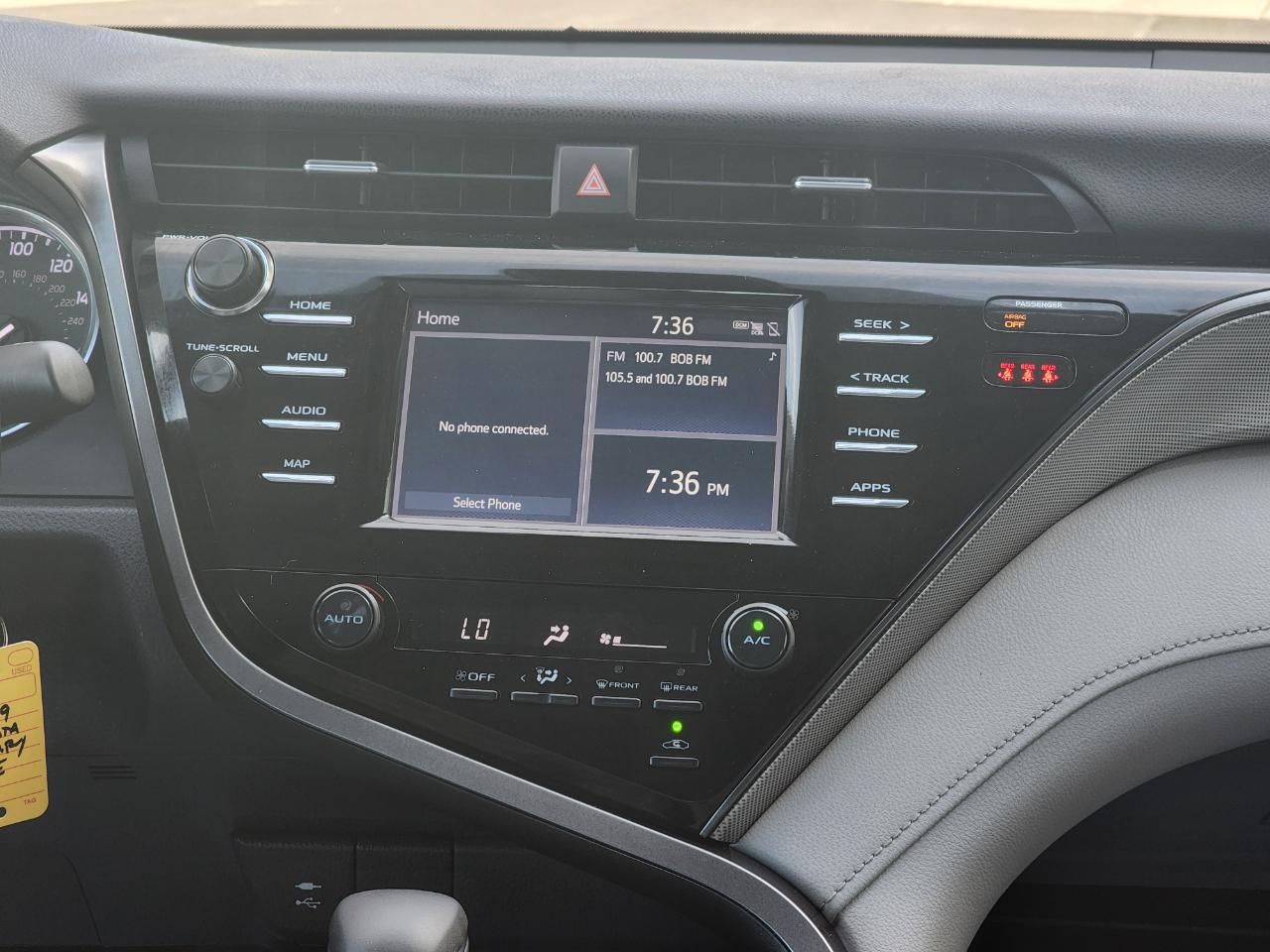 Toyota Camry SE 2019