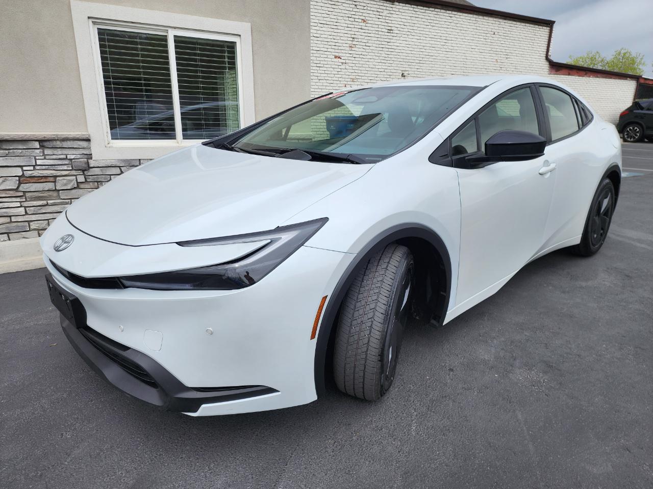 Toyota Prius LE AWD 2024