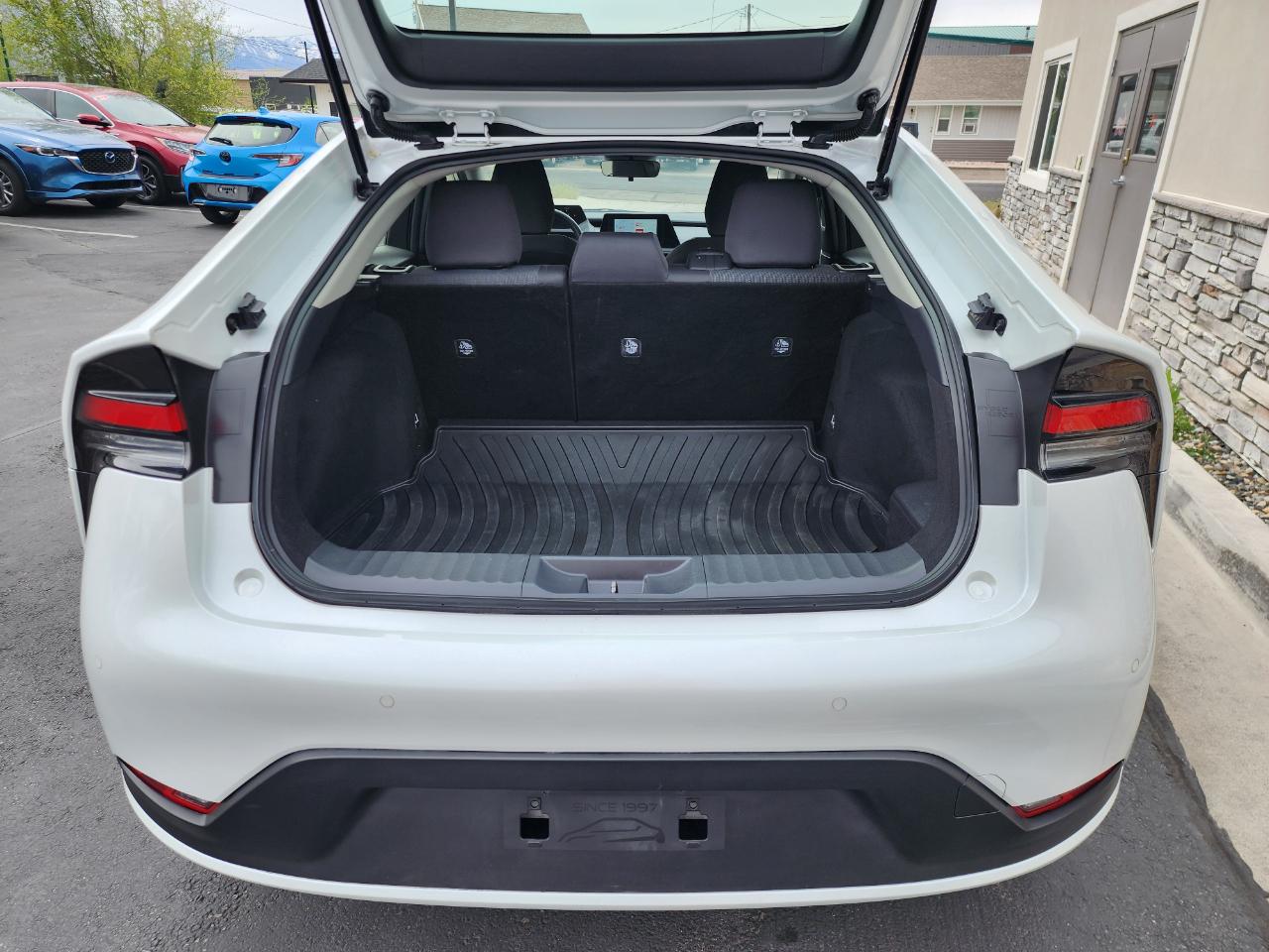 Toyota Prius LE AWD 2024