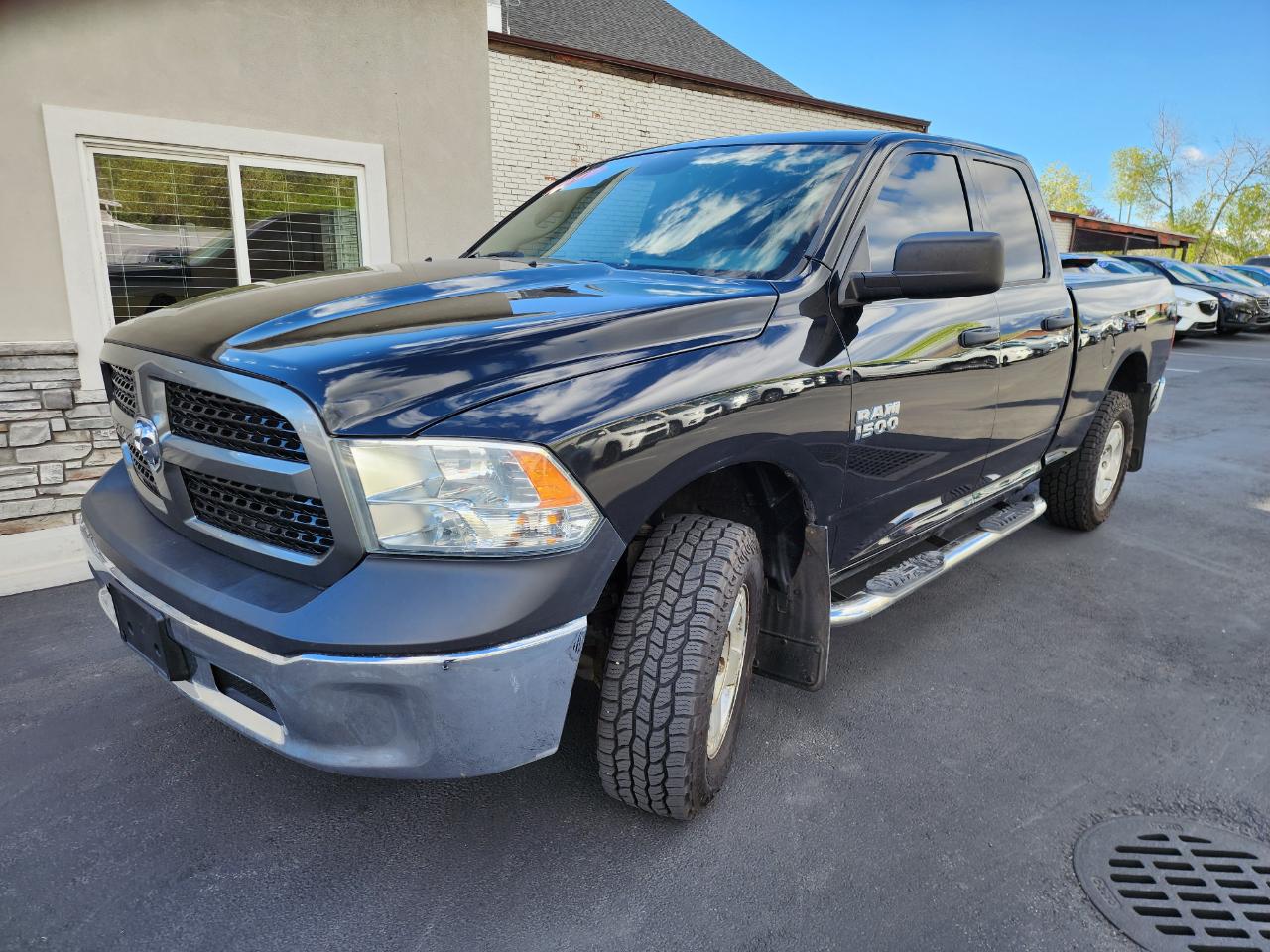 RAM 1500 Tradesman Quad Cab 4WD 2017