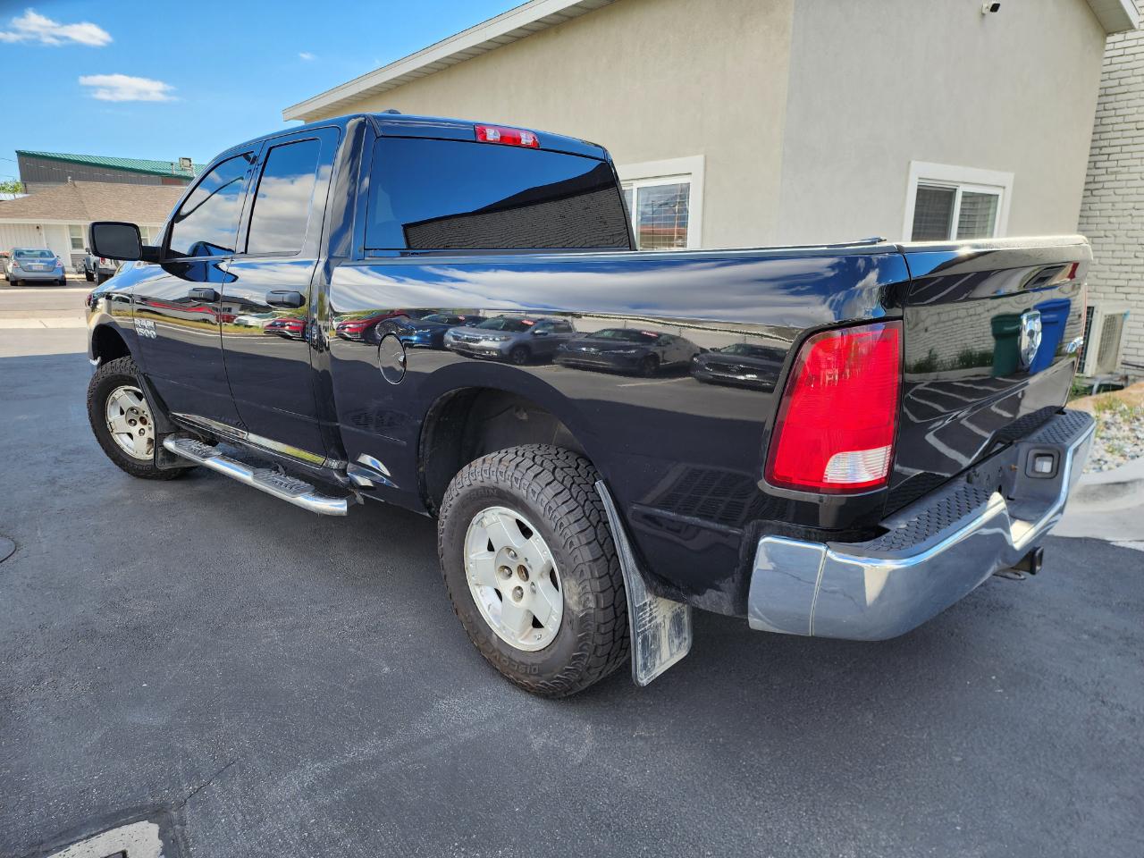 RAM 1500 Tradesman Quad Cab 4WD 2017