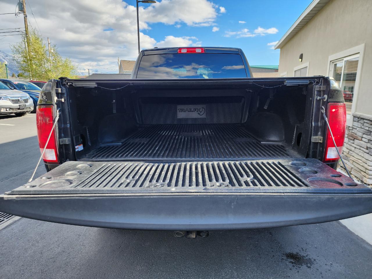 RAM 1500 Tradesman Quad Cab 4WD 2017