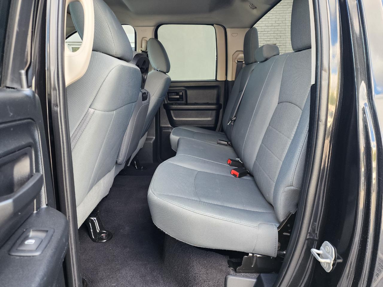 RAM 1500 Tradesman Quad Cab 4WD 2017