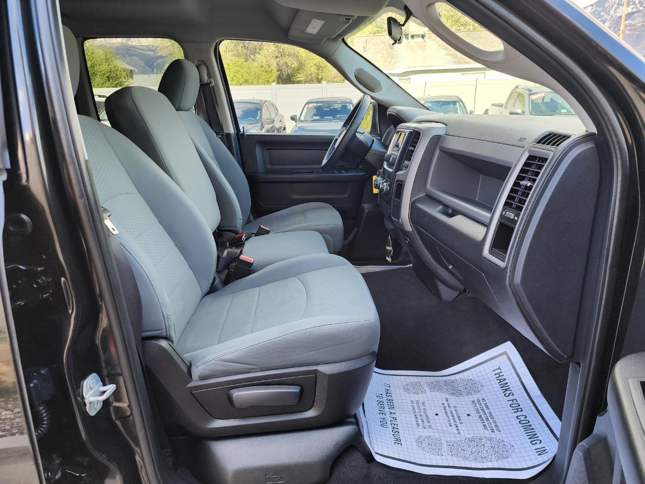 RAM 1500 Tradesman Quad Cab 4WD 2017