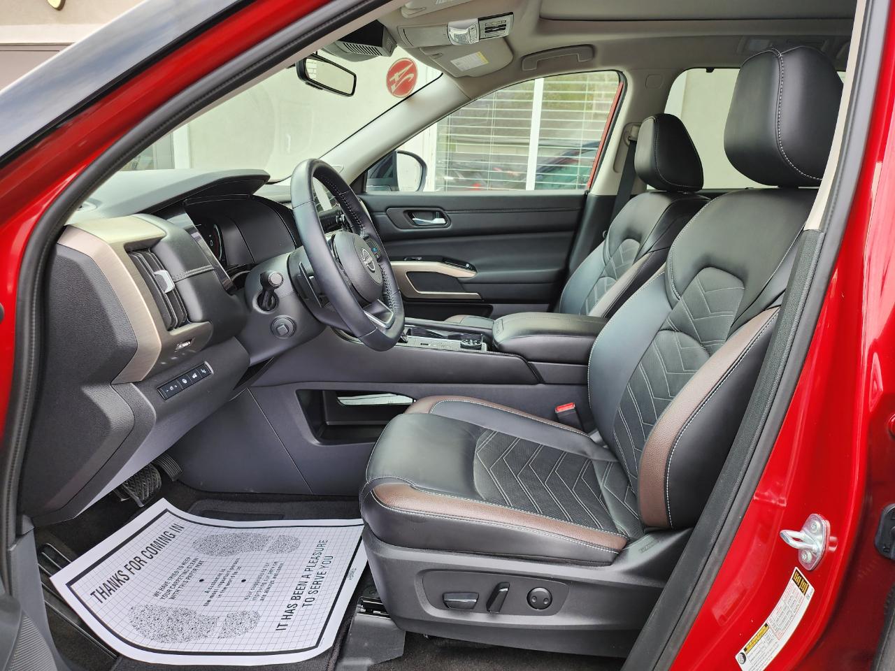 Nissan Pathfinder Platinum 4WD 2024