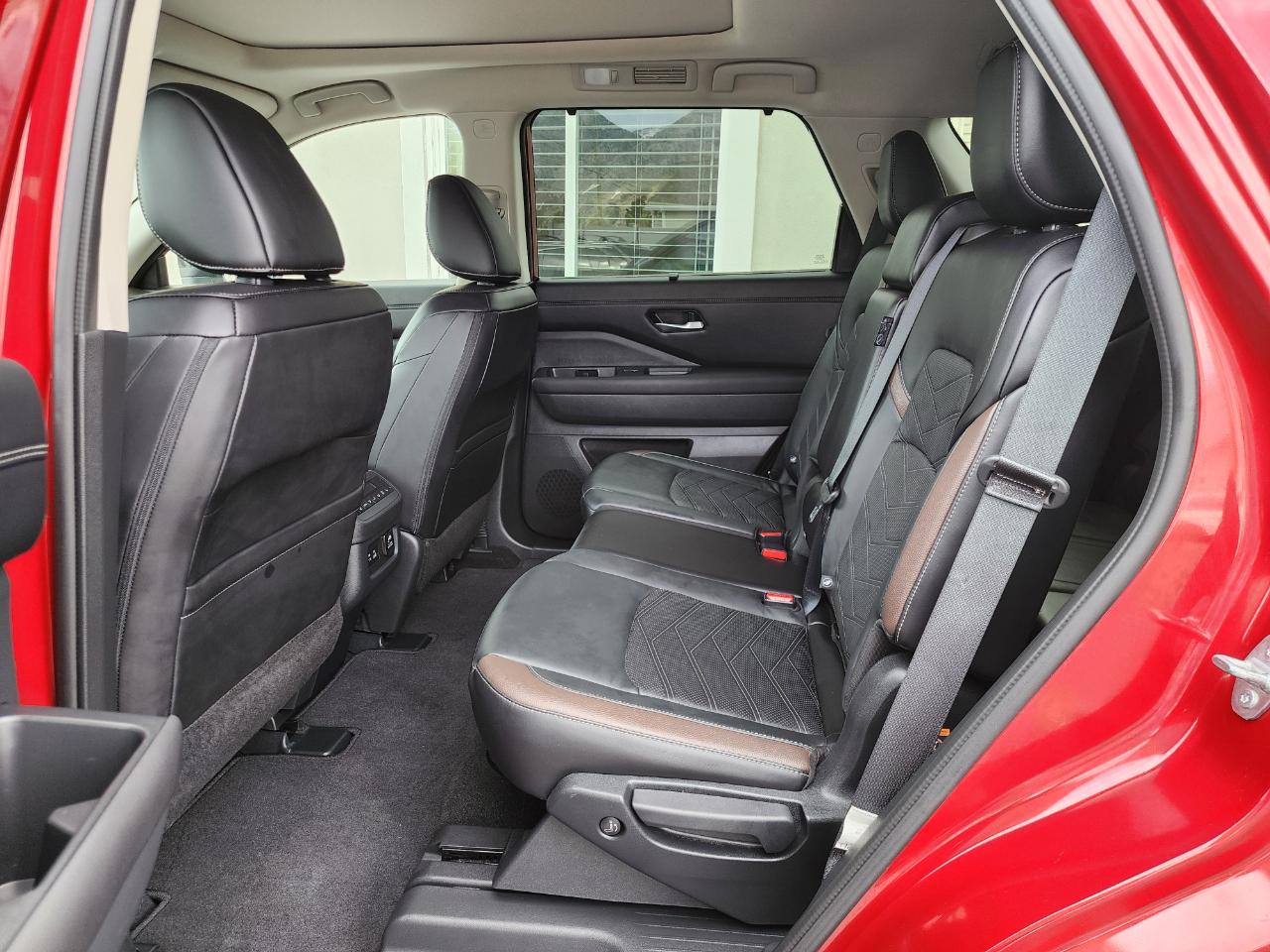 Nissan Pathfinder Platinum 4WD 2024