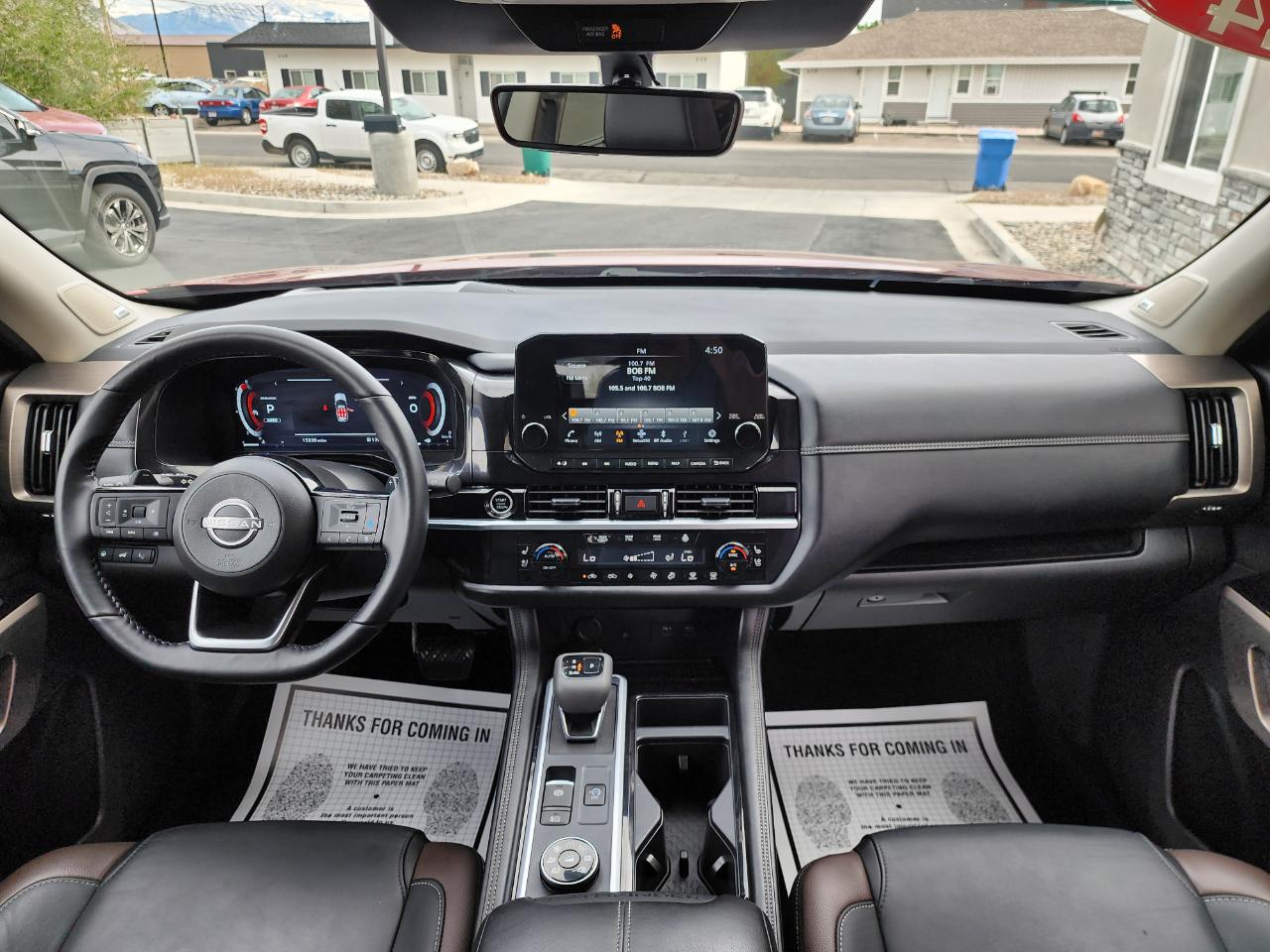 Nissan Pathfinder Platinum 4WD 2024