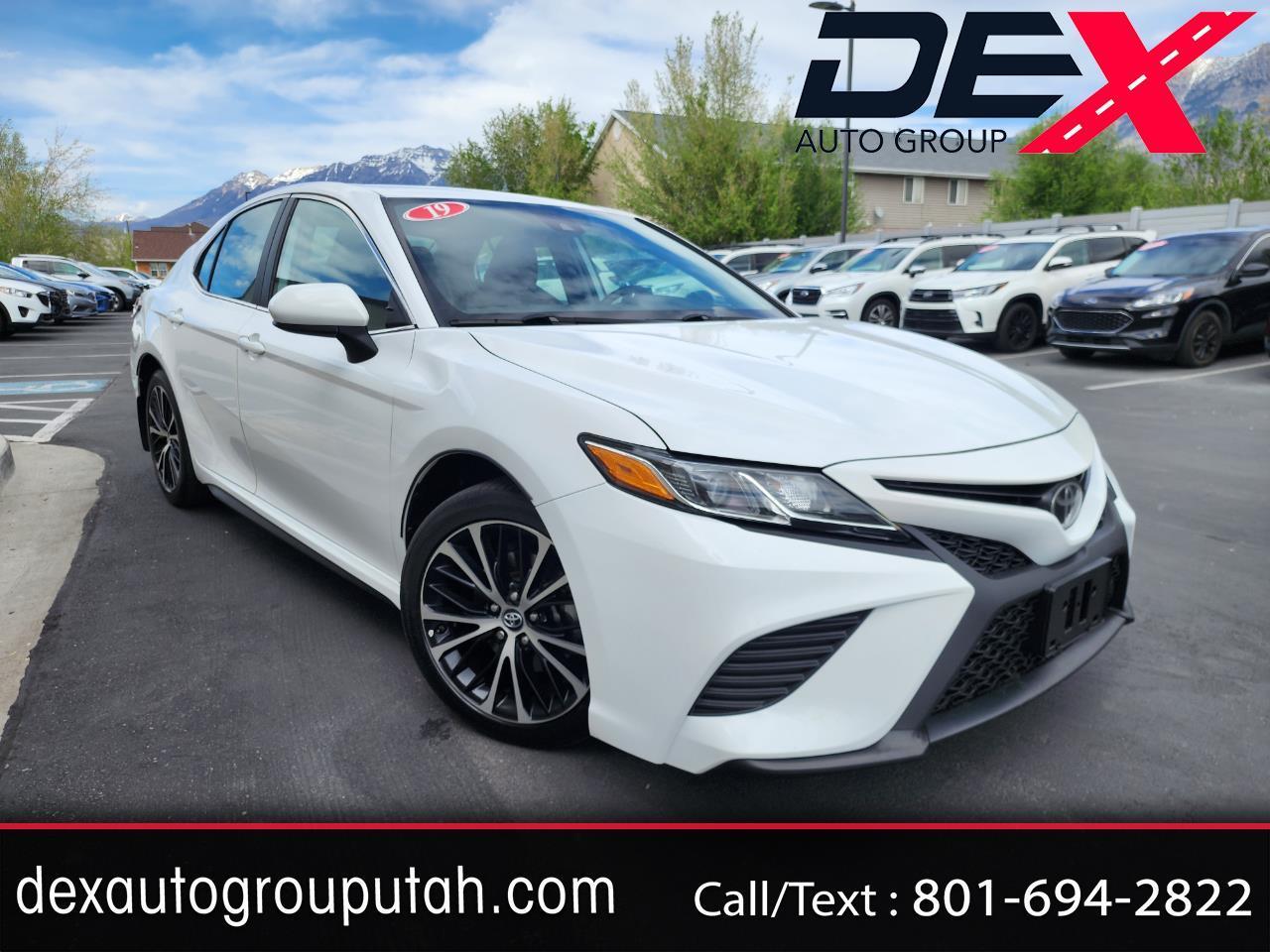 Toyota Camry SE 2019