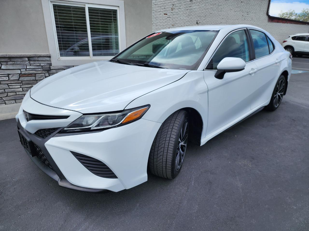 Toyota Camry SE 2019