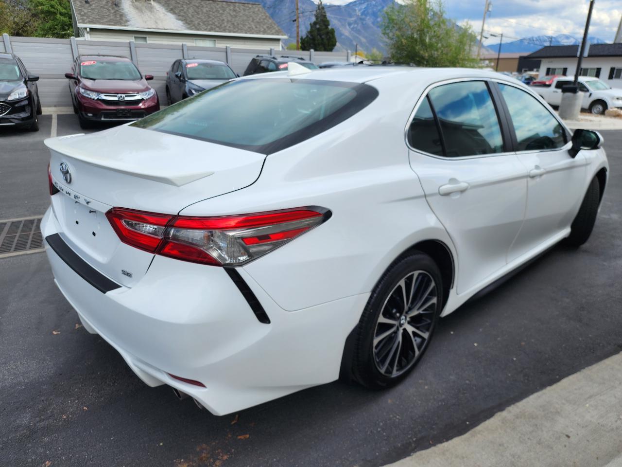Toyota Camry SE 2019