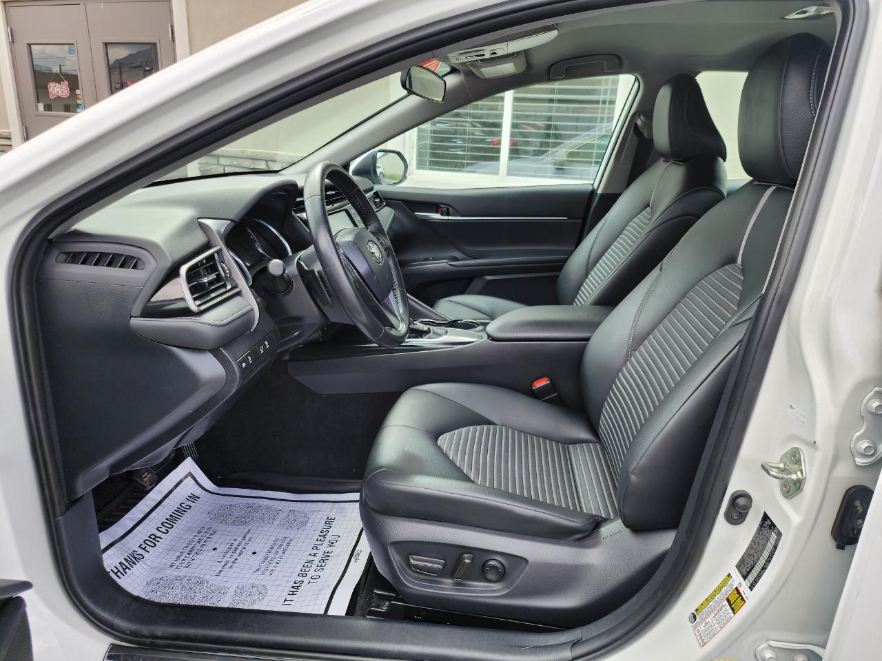 Toyota Camry SE 2019