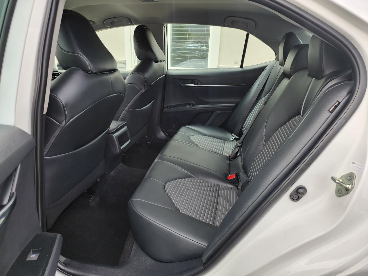 Toyota Camry SE 2019