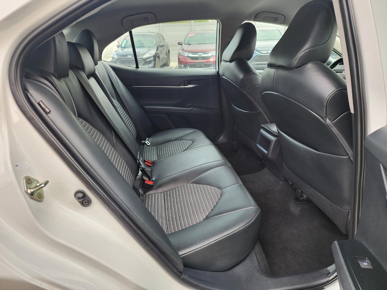 Toyota Camry SE 2019