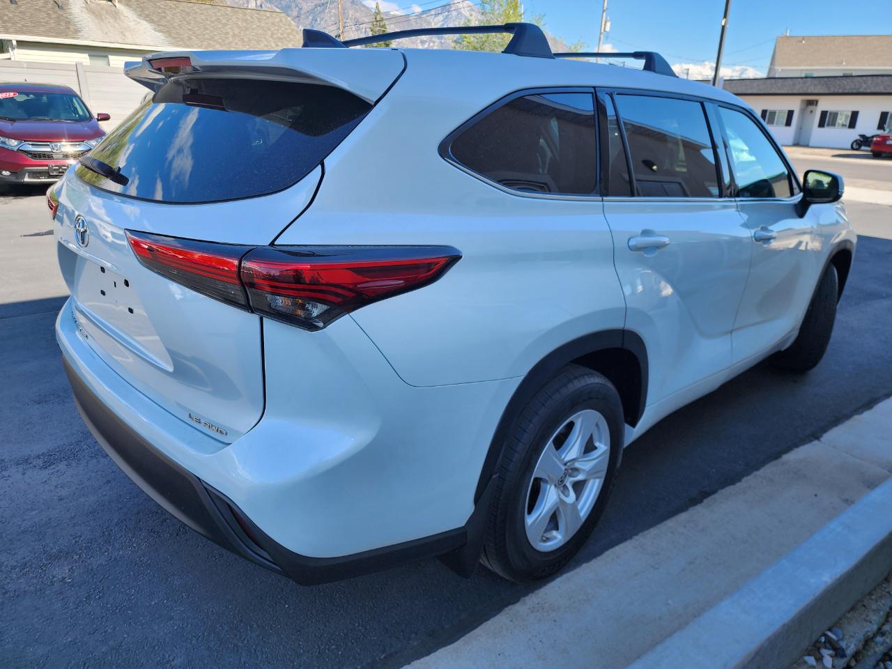 Toyota Highlander LE AWD V6 2022